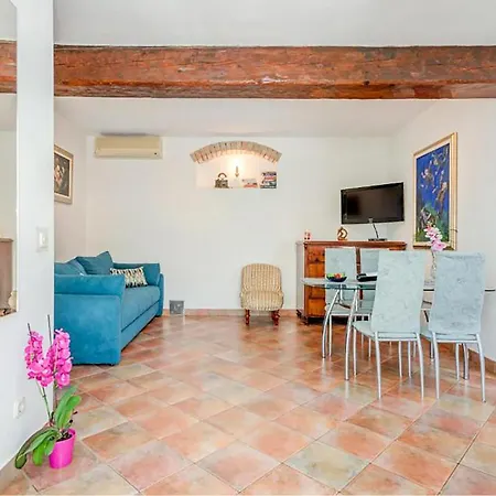 Pet Friendly In With Wifi Apartament Bol